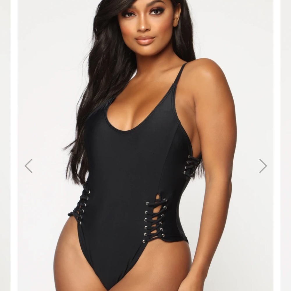 BLACK OPEN BACK BACKLESS STRAPPY LACE UP SWIMSUIT - Picture 1 of 7